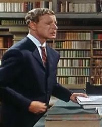 Figur des Bibliothekars in Wenn wir alle Engel wären (1956)